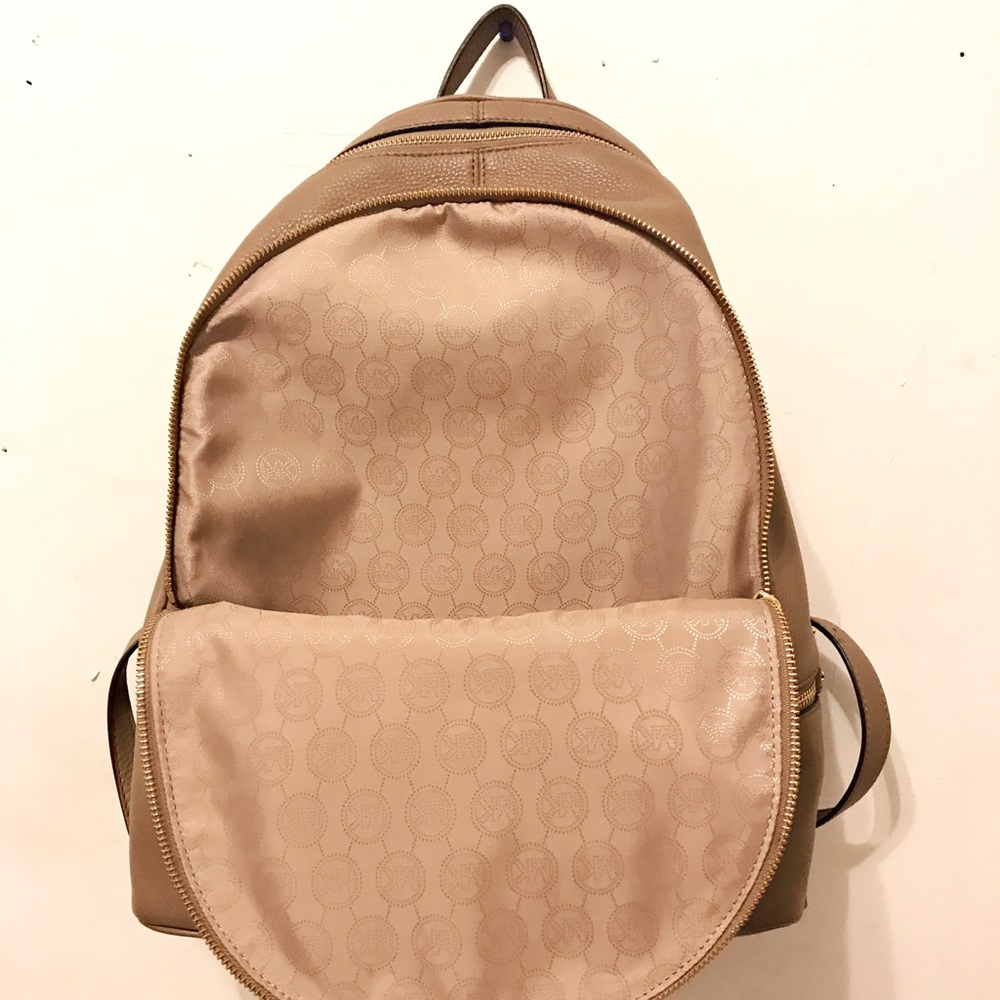 Michael Kors Rhea Large โ SOLD โ - Picture 3 of 7
