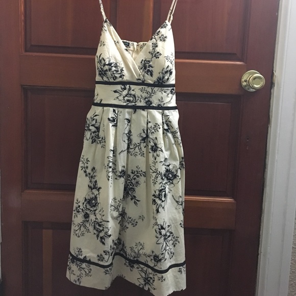 Maurices Dresses & Skirts - Maurice's off white black floral print dress.