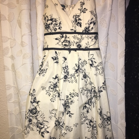Maurice's off white black floral print dress. - Picture 2 of 5