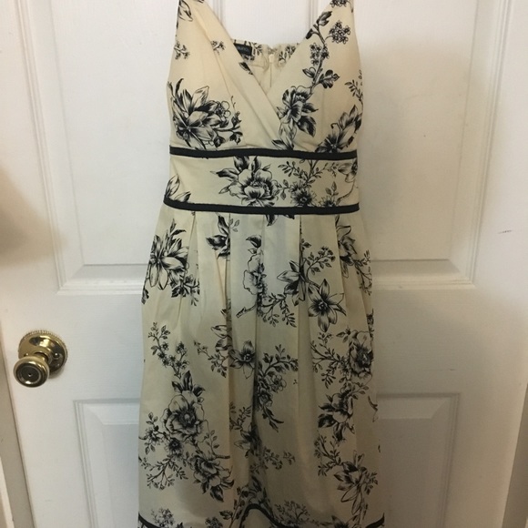 Maurice's off white black floral print dress. - Picture 4 of 5