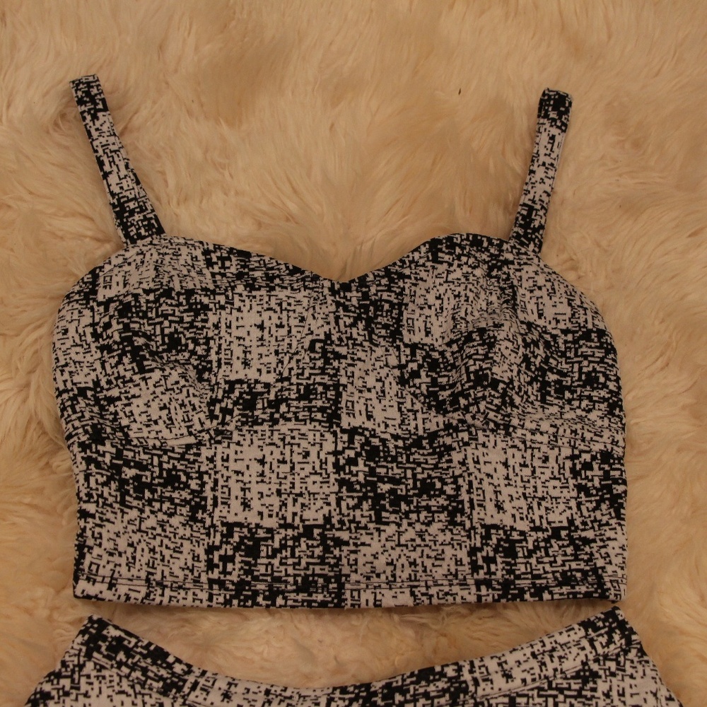 Black 🖤 White Skirt + Top set - Picture 2 of 6
