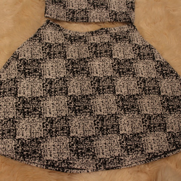 Black 🖤 White Skirt + Top set - Picture 3 of 6