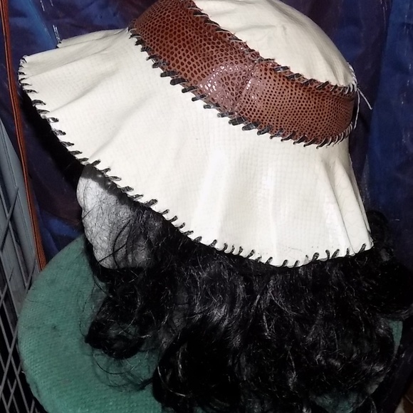 Leather-Hat \