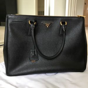 Prada Saffiano Lux Double Zip Tote in Nero
