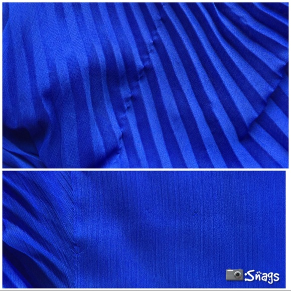 Alice + Olivia Briar Pleated Bell-sleeve Top - Picture 7 of 8