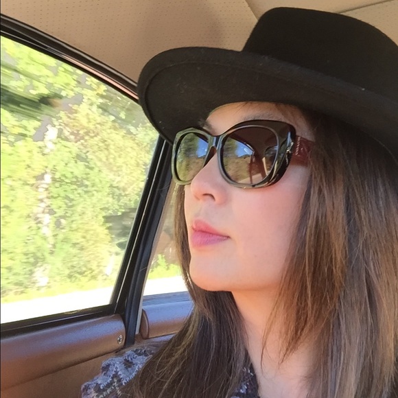 Meet your Posher, Shu - Picture 1 of 1