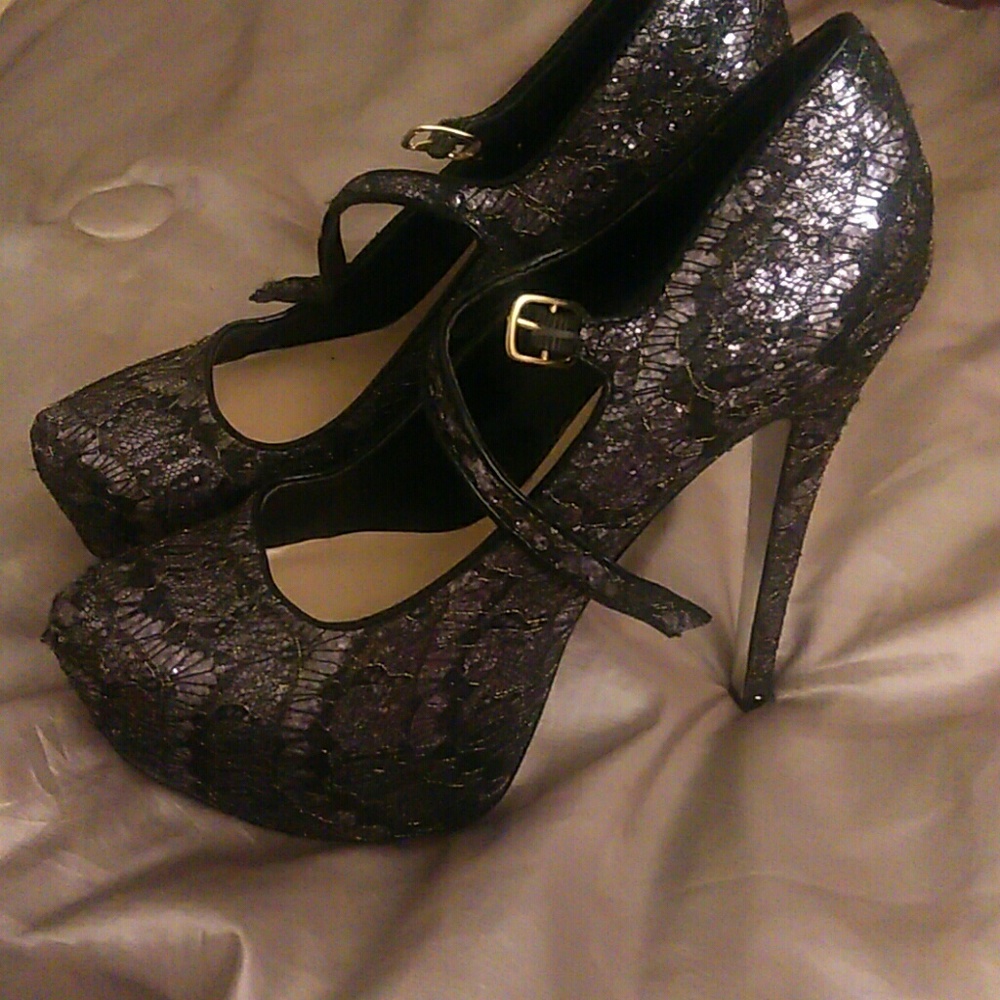Sparkling lace heels