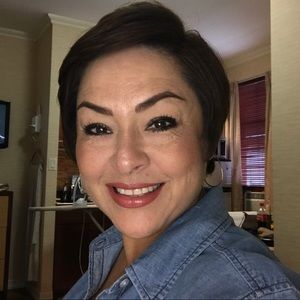 Meet your Posher, Christine