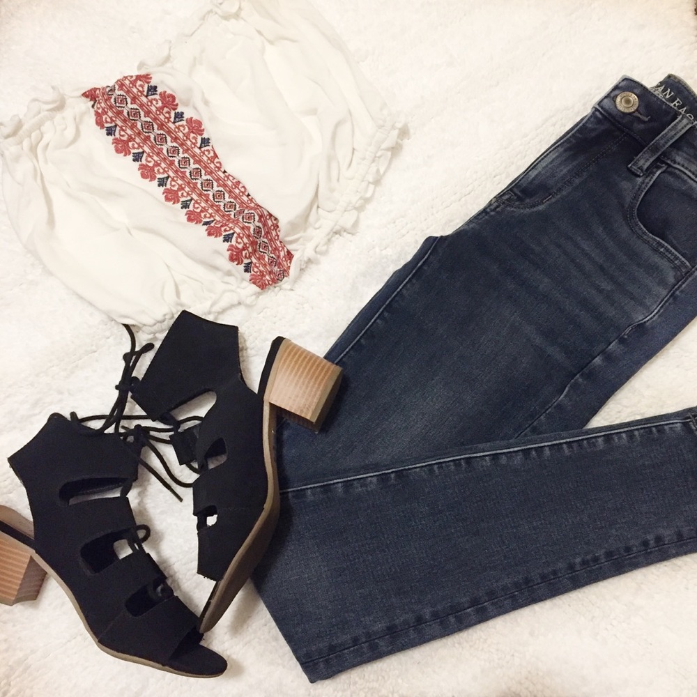 Embroidery tube  crop top