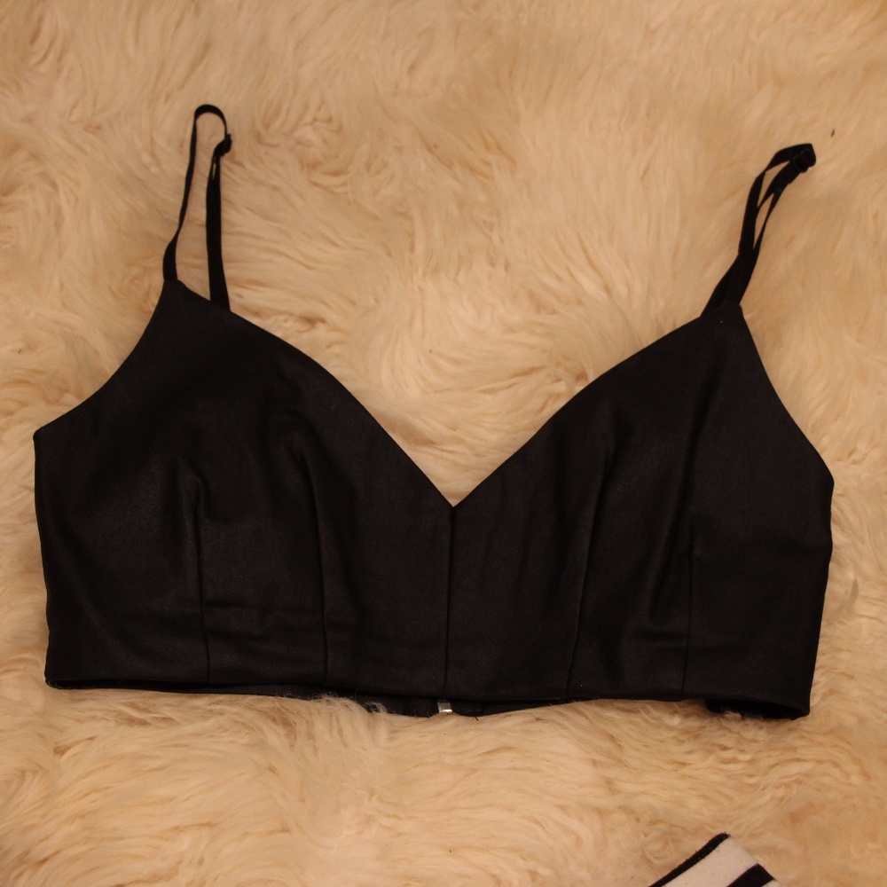 💣Charcoal black crop-top