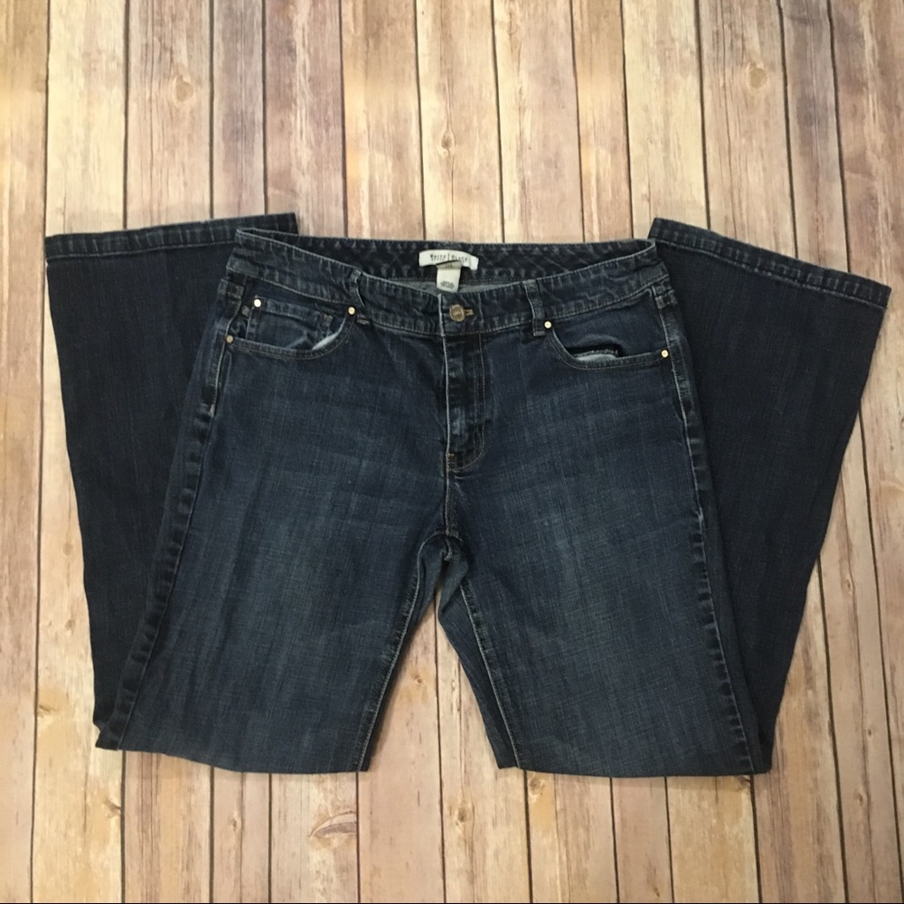 {White House Black Market} Blanc Jeans Bootcut 12