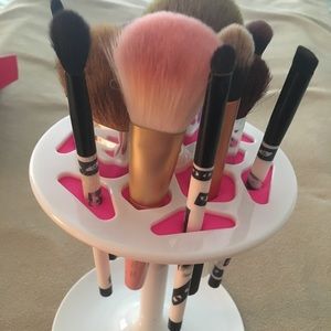 HOST PICK 🎉🎉🎉Makeup brush stand to clean, organ
