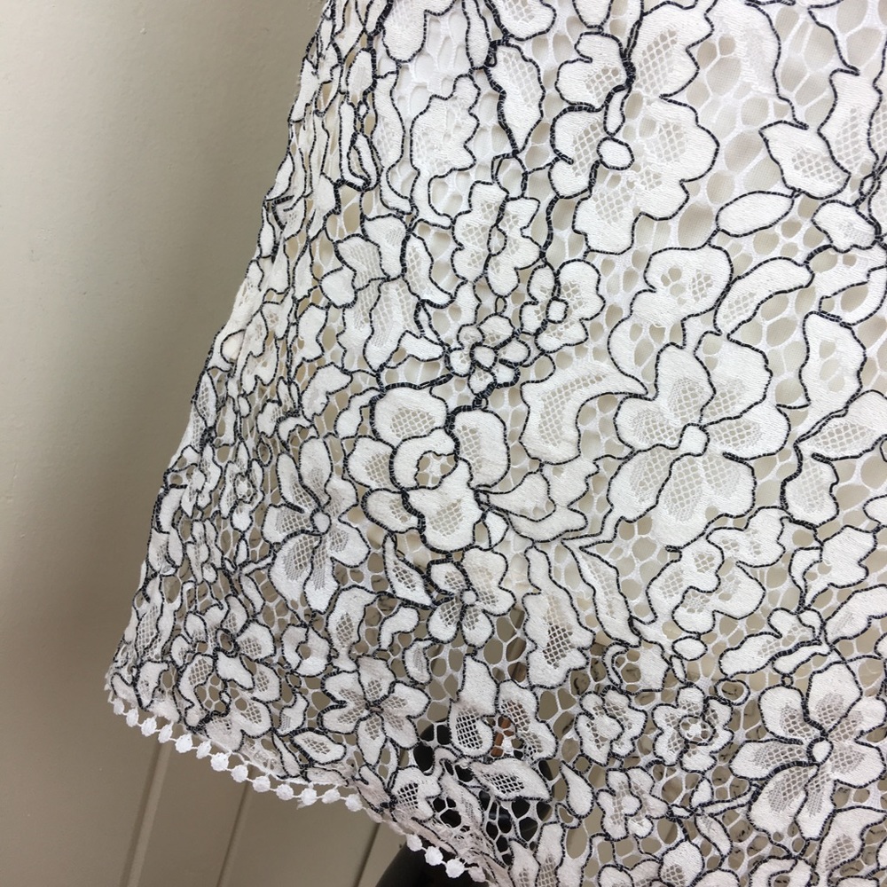 Romeo + Juliet Couture white lace holiday dress - Picture 5 of 8