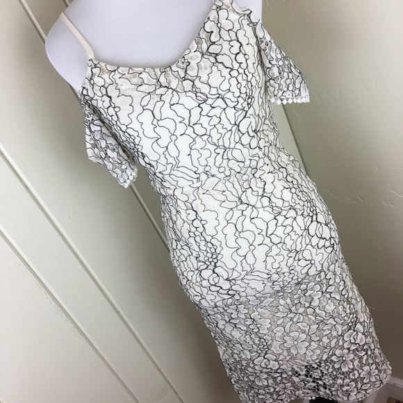 Romeo + Juliet Couture white lace holiday dress - Picture 2 of 8