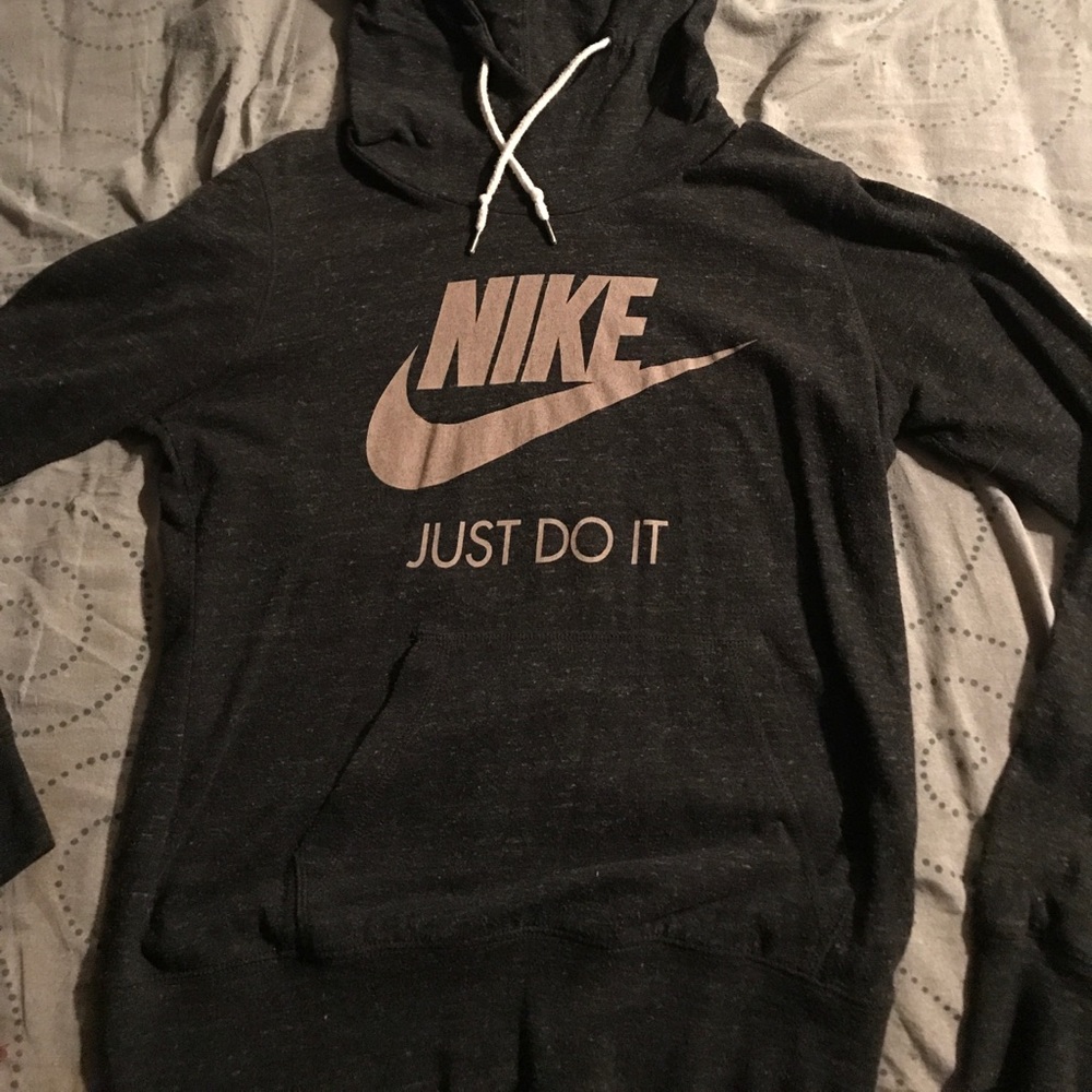 Nike pullover hoodie sweater