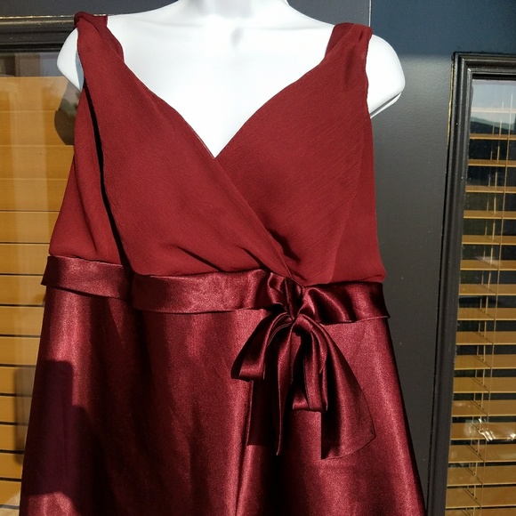Lane Bryant Tops - Lane Bryant Burgundy Dressy Tank