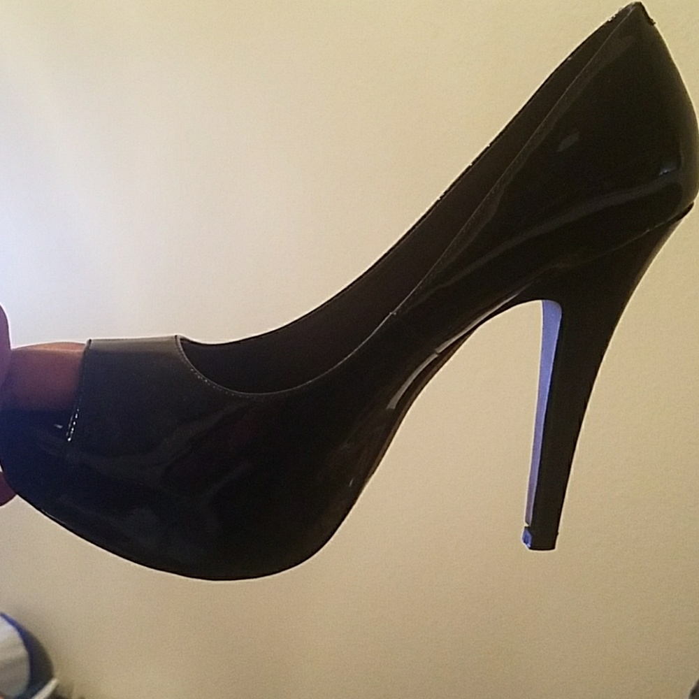 Vince Camuto Pumps **Reasonable offers Welcome**