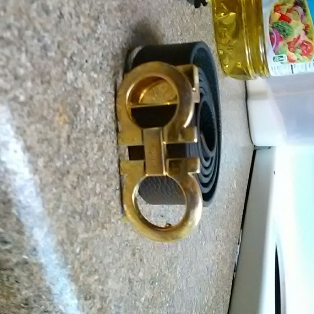 Feragamo belt