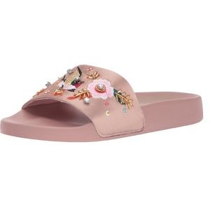 Blush ornate slides