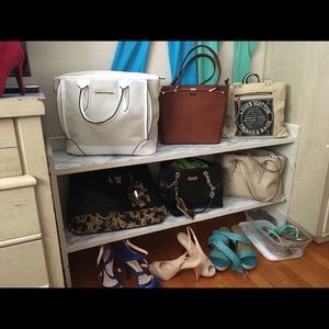 Meet your Posher, Deena