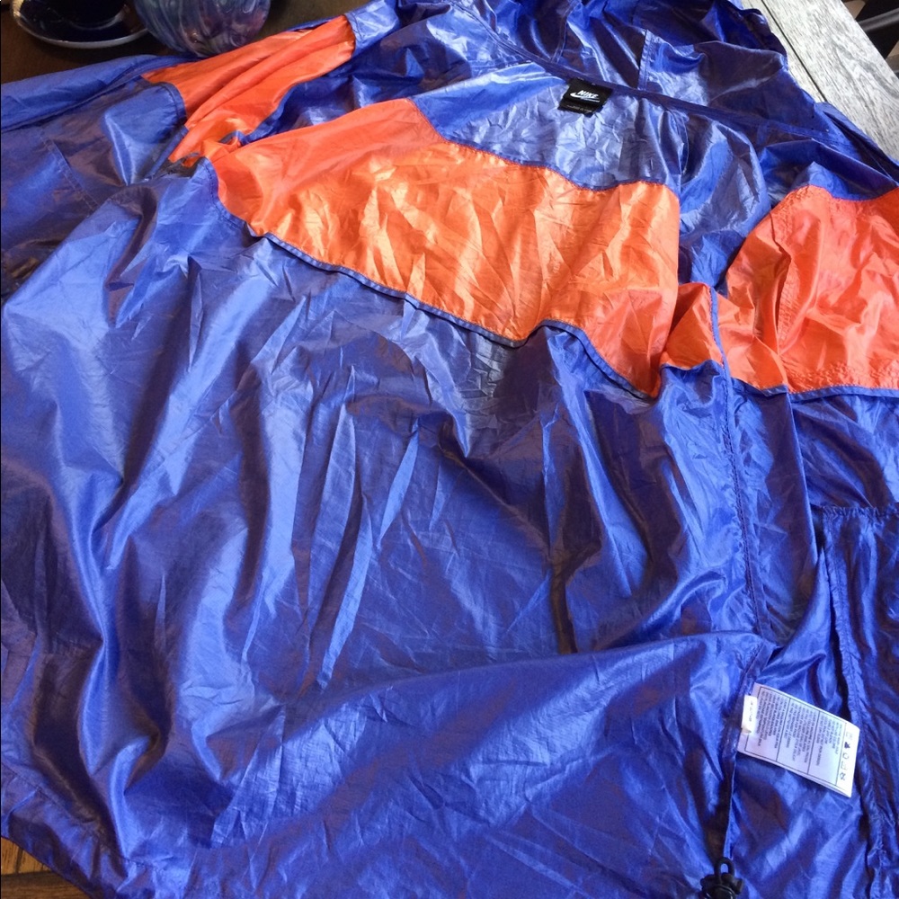 Nike Impossibly Light Windrunner Jacket - image 6