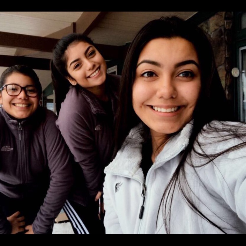 Meet your Posher, Gabriela