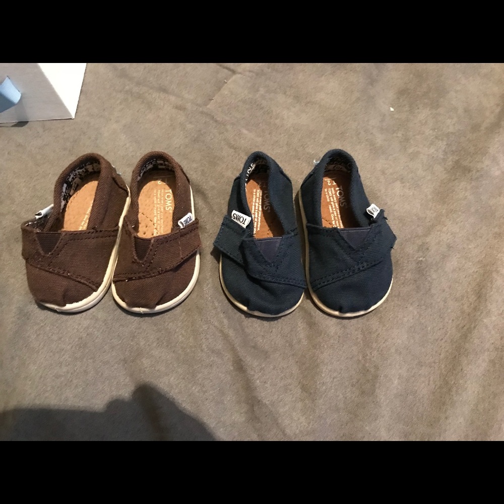 Shoes Baby size 2 Toms