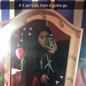 Meet your Posher, Leslie