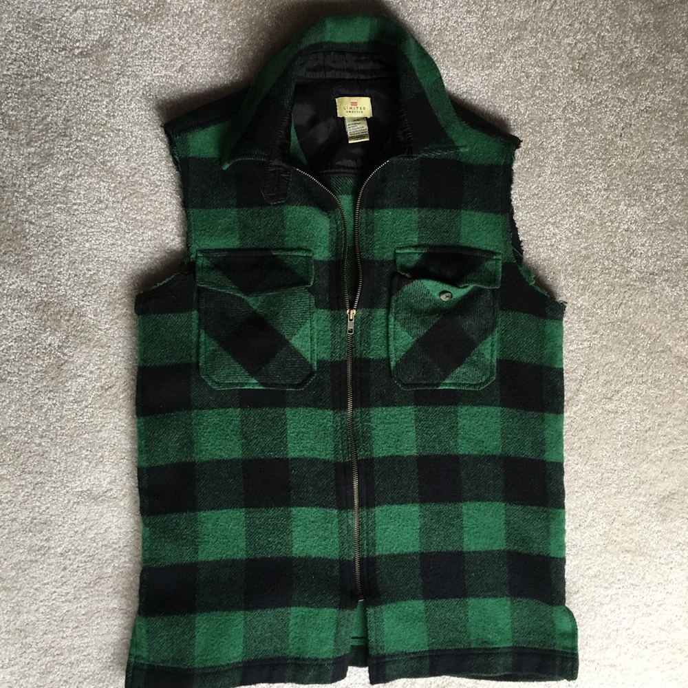 Cut Off Plaid Vest