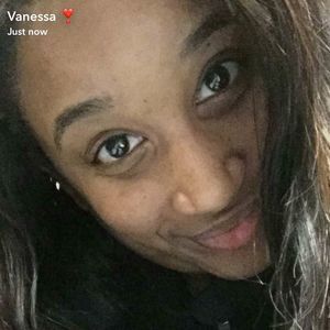 Meet your Posher, Vanessa