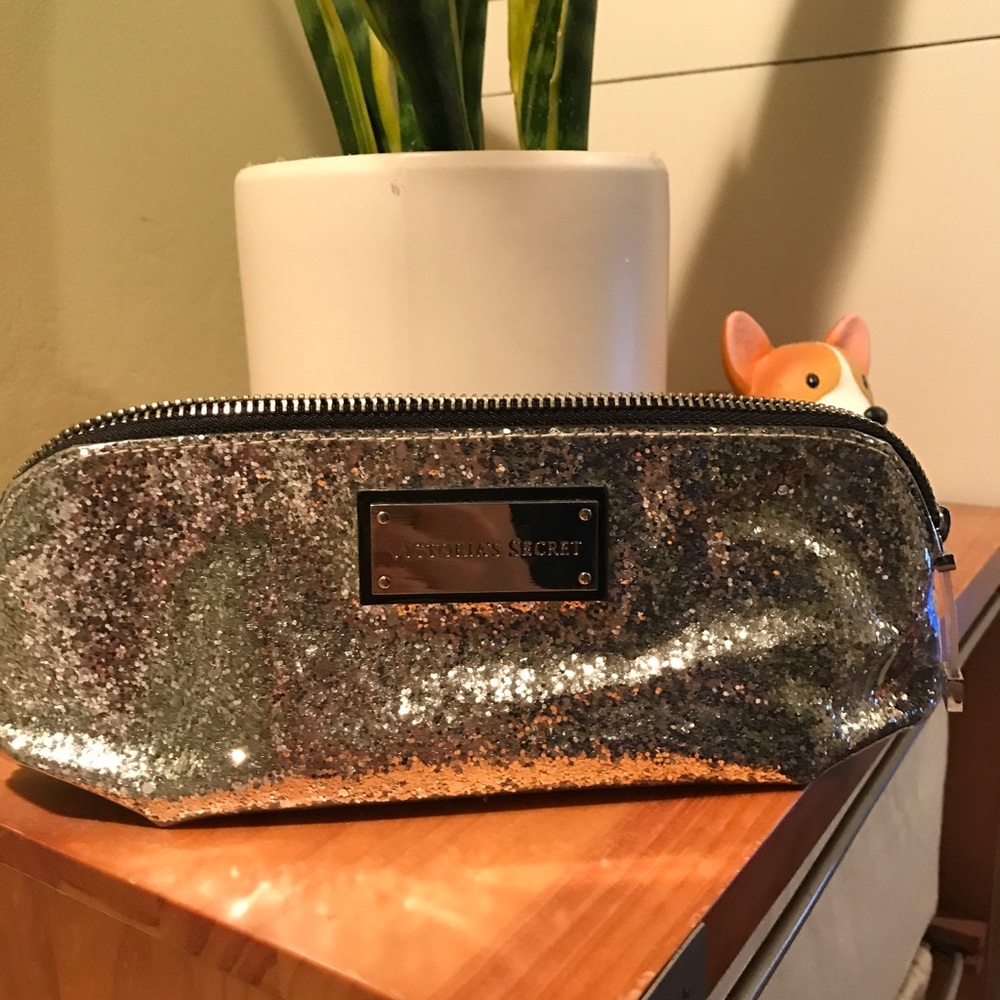 💋Victoria's Secret cosmetic bag