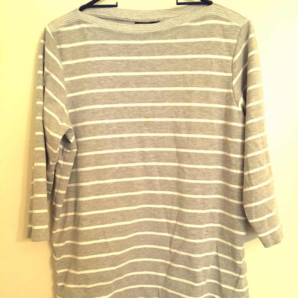 Grey striped 3/4 sleeve sweatshirt