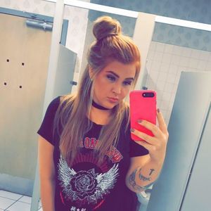 Meet your Posher, Emily