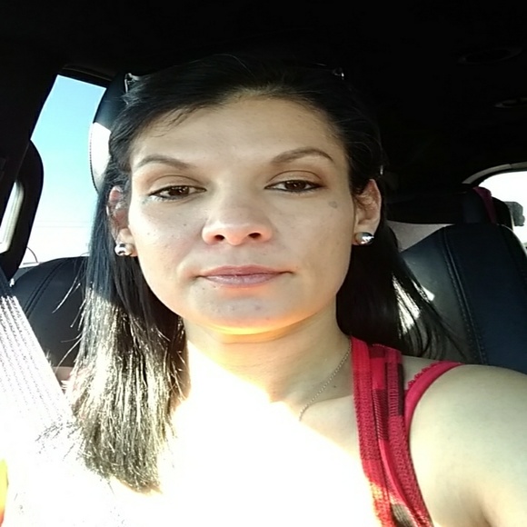 Meet your Posher, Alexandria - Picture 2 of 2