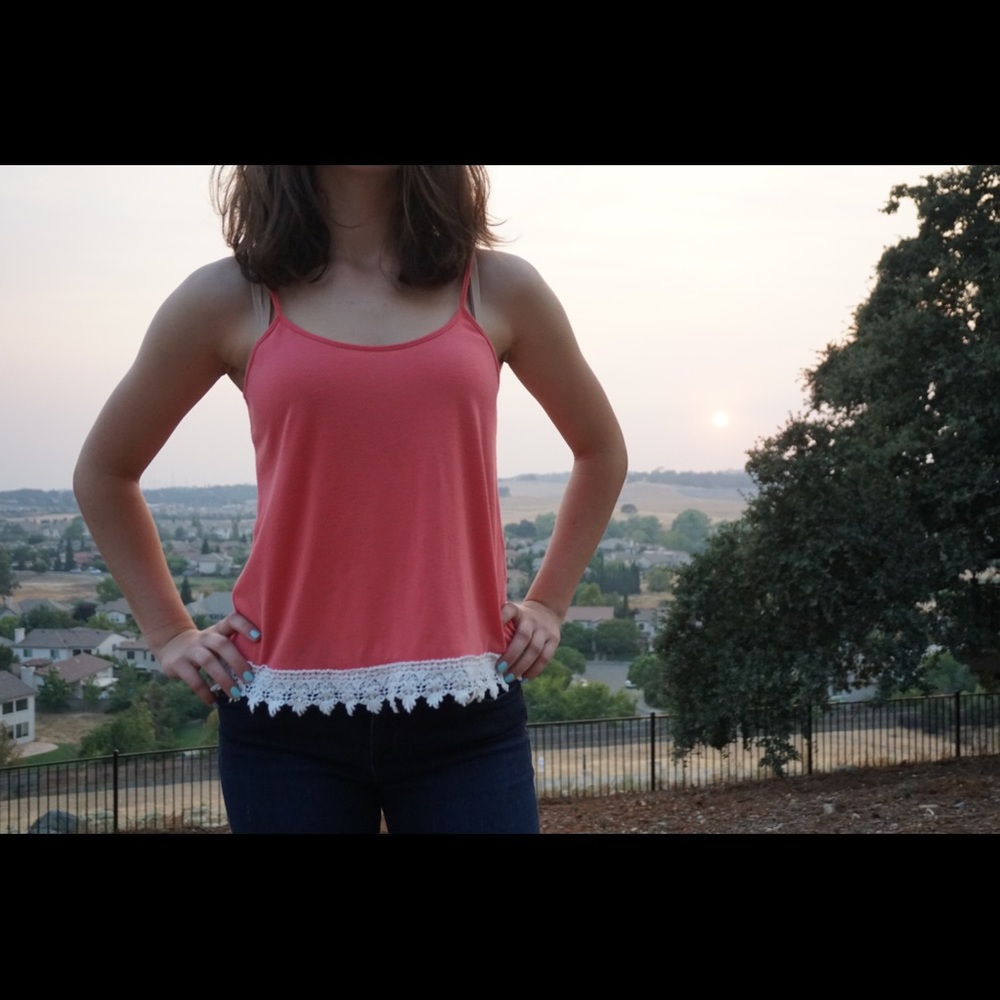 Coral bottom lace TANK