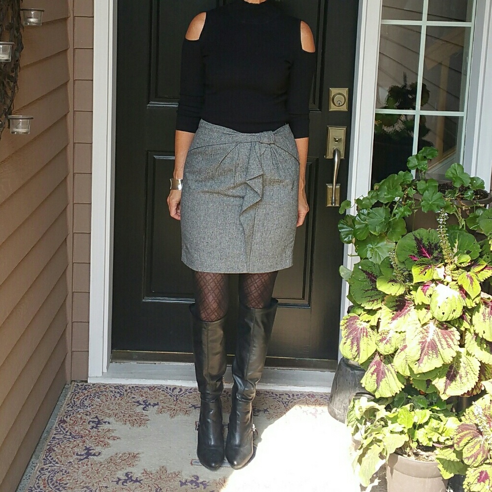 Banana Republic Gray Lined Wool Blend Skirt w/Bow