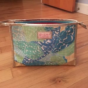 Lilly Pulitzer + Estée Lauder make up bag