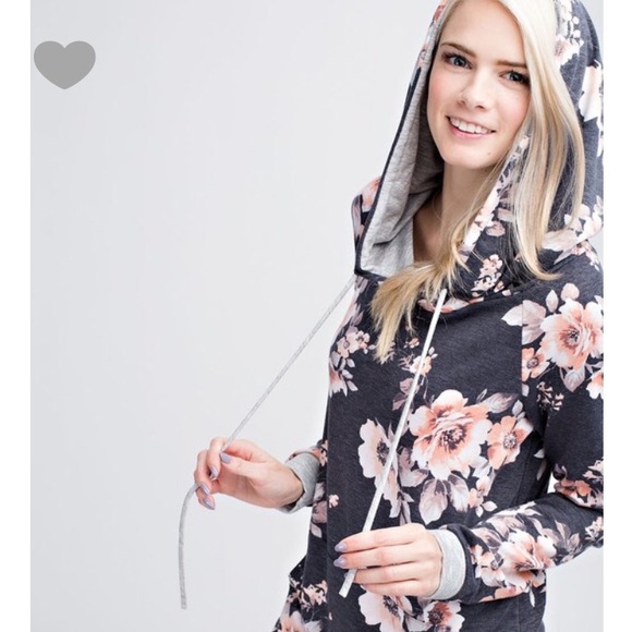 Last 1!!! Small Floral hooded sweatshirt - Picture 4 of 6