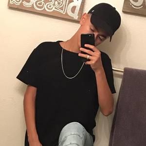 Meet your Posher, Ines