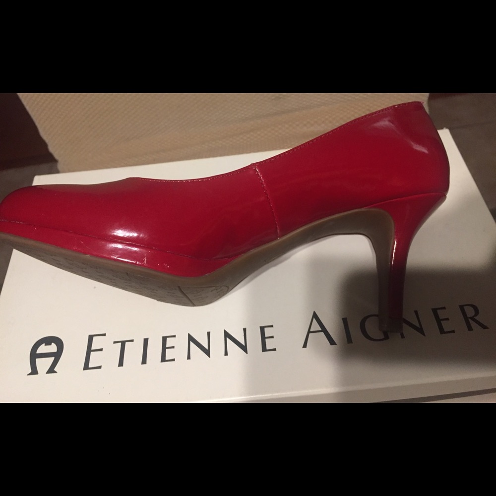 Beautiful brand new red platform pumps