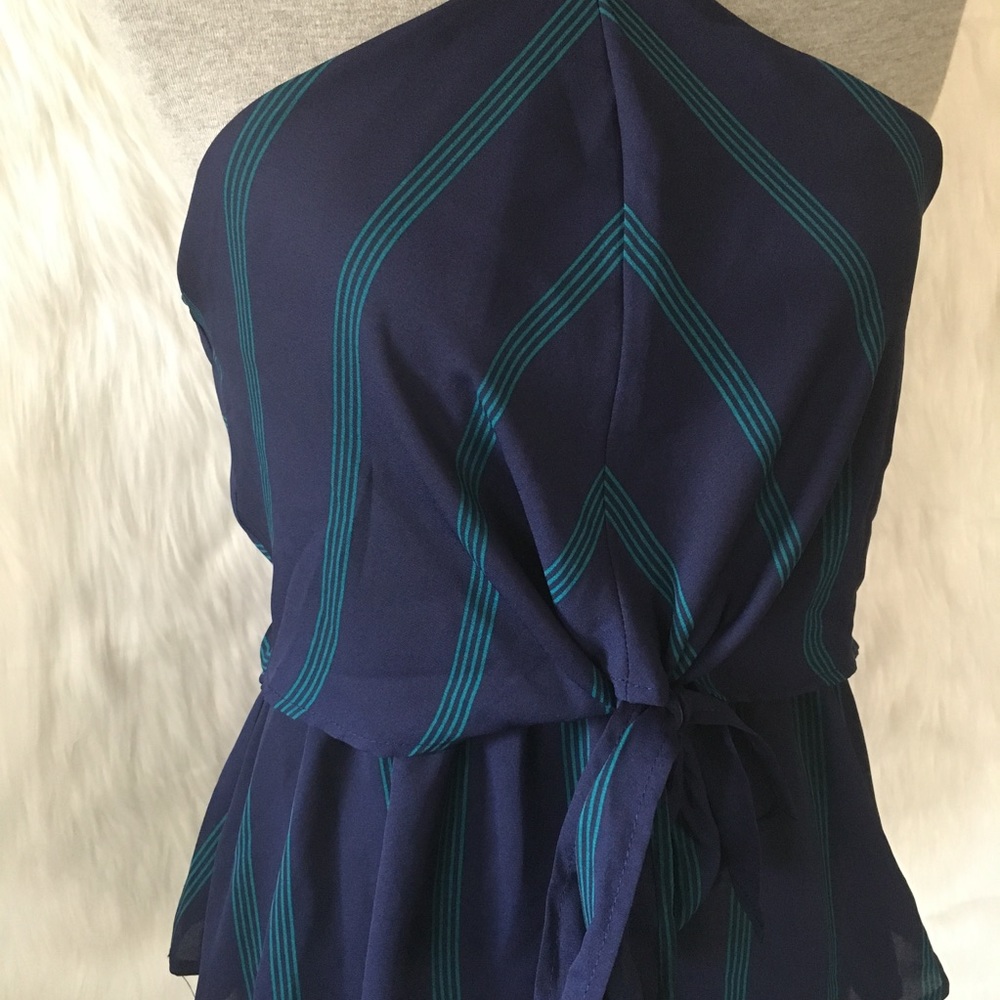 NWT Monteau High Neck Peplum Top - Picture 2 of 4