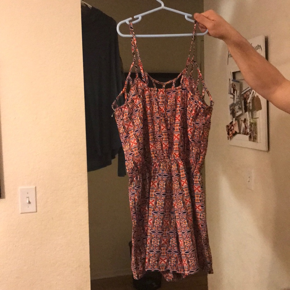 Fun pattern romper - Picture 3 of 3