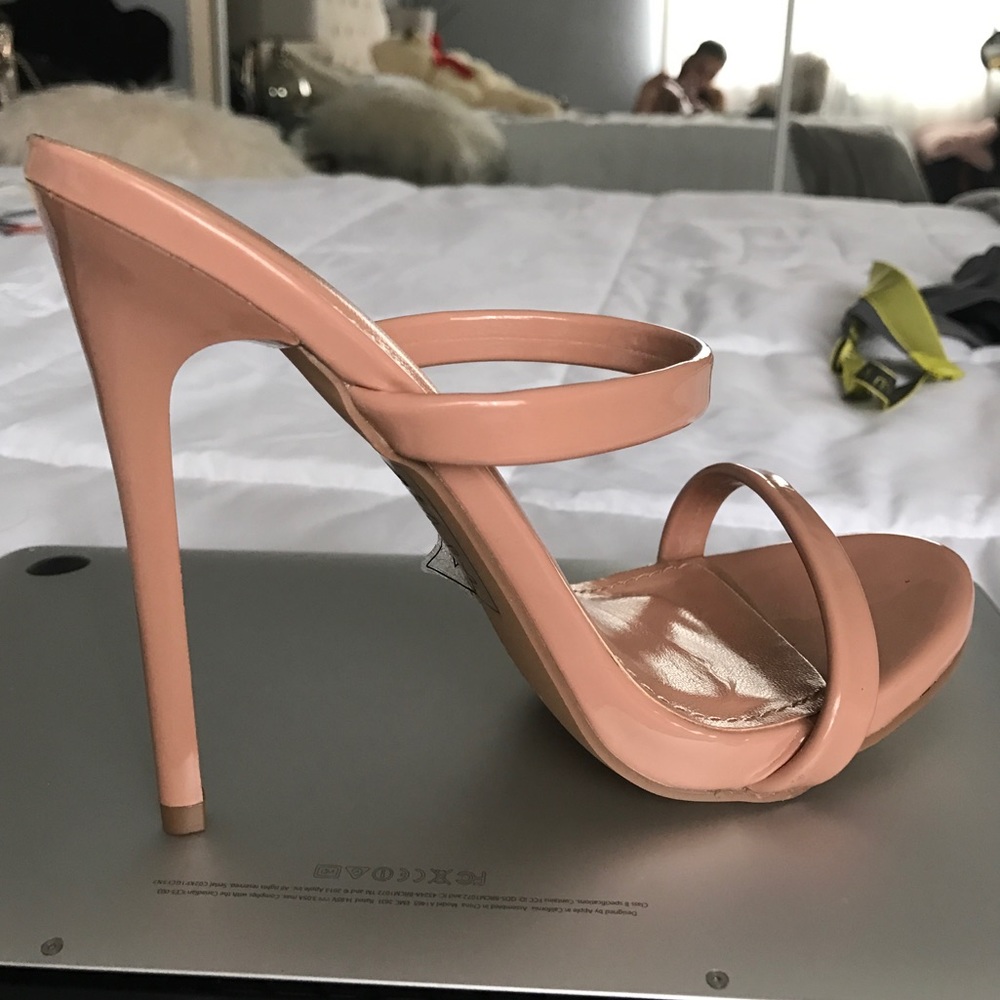 New Shoe Republic LA Patent Nude Mule Heels 7.5