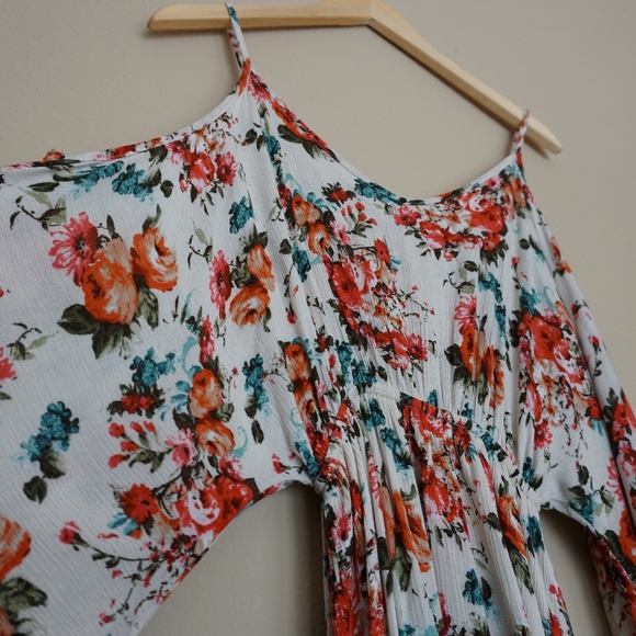 Floral Flare Sleeve Dress - Picture 2 of 3