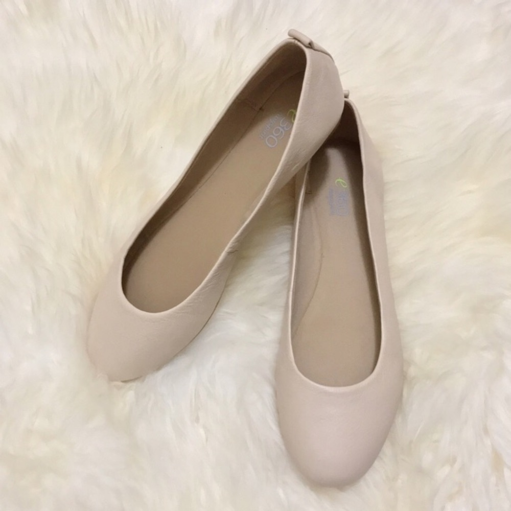 E360 by Easy Spirit Nude Get City Ballet Flats
