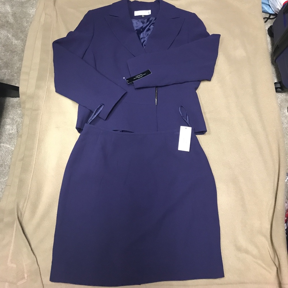 💯 Authentic by Tahari 2pc women's suit