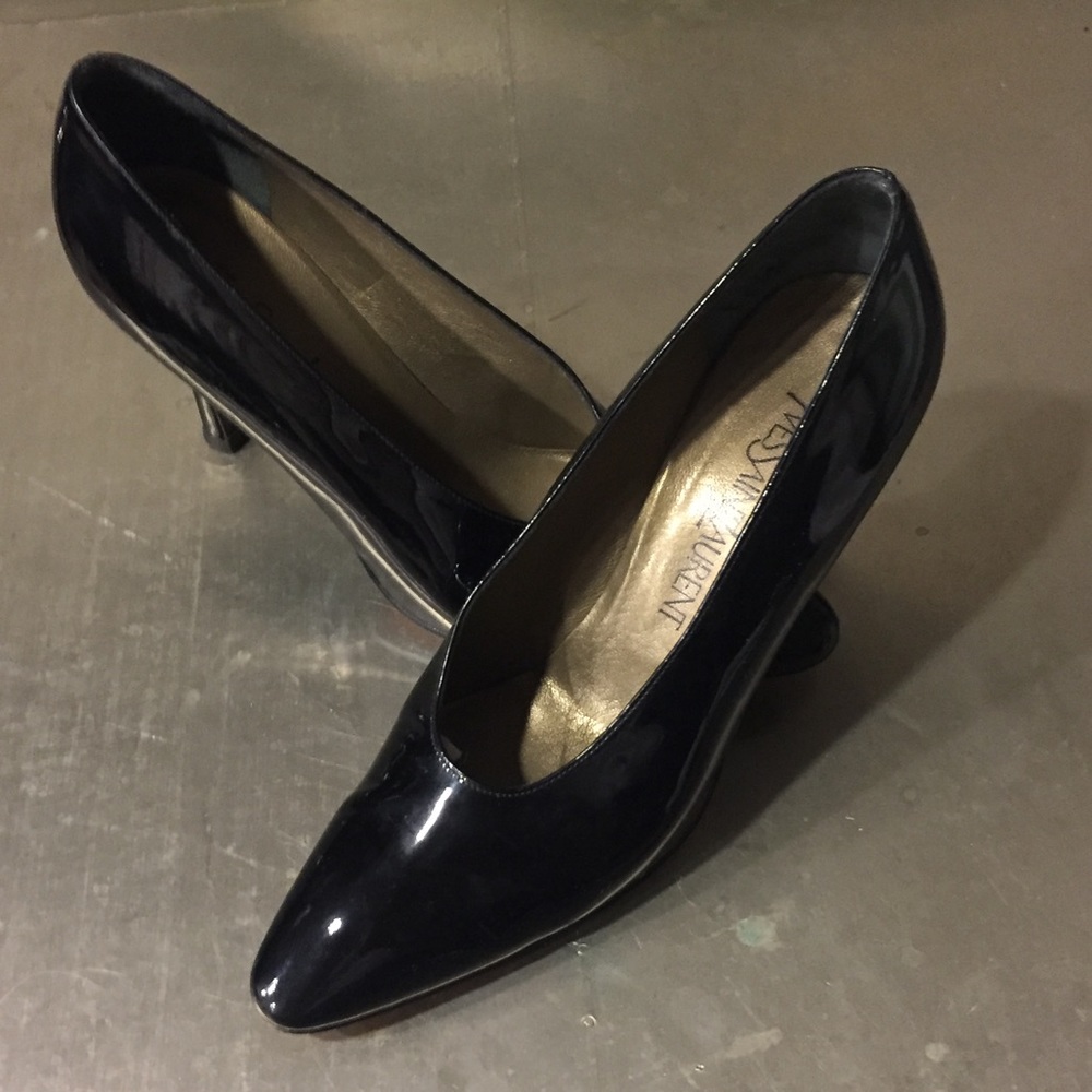 Yves Saint Laurent Black Patent Heels 7 1/2 M HP🎉