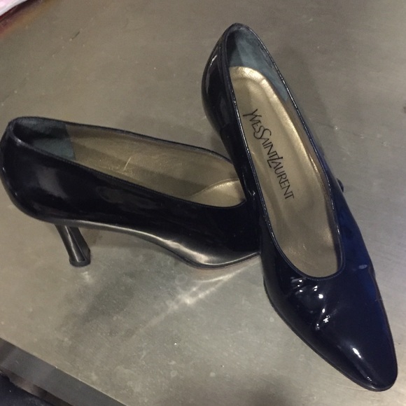 Yves Saint Laurent Black Patent Heels 7 1/2 M HPπ - Picture 4 of 6