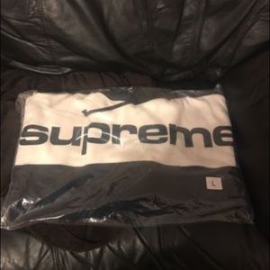 Supreme Blocked hoodie f/w 2017