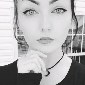 Meet your Posher, Sky